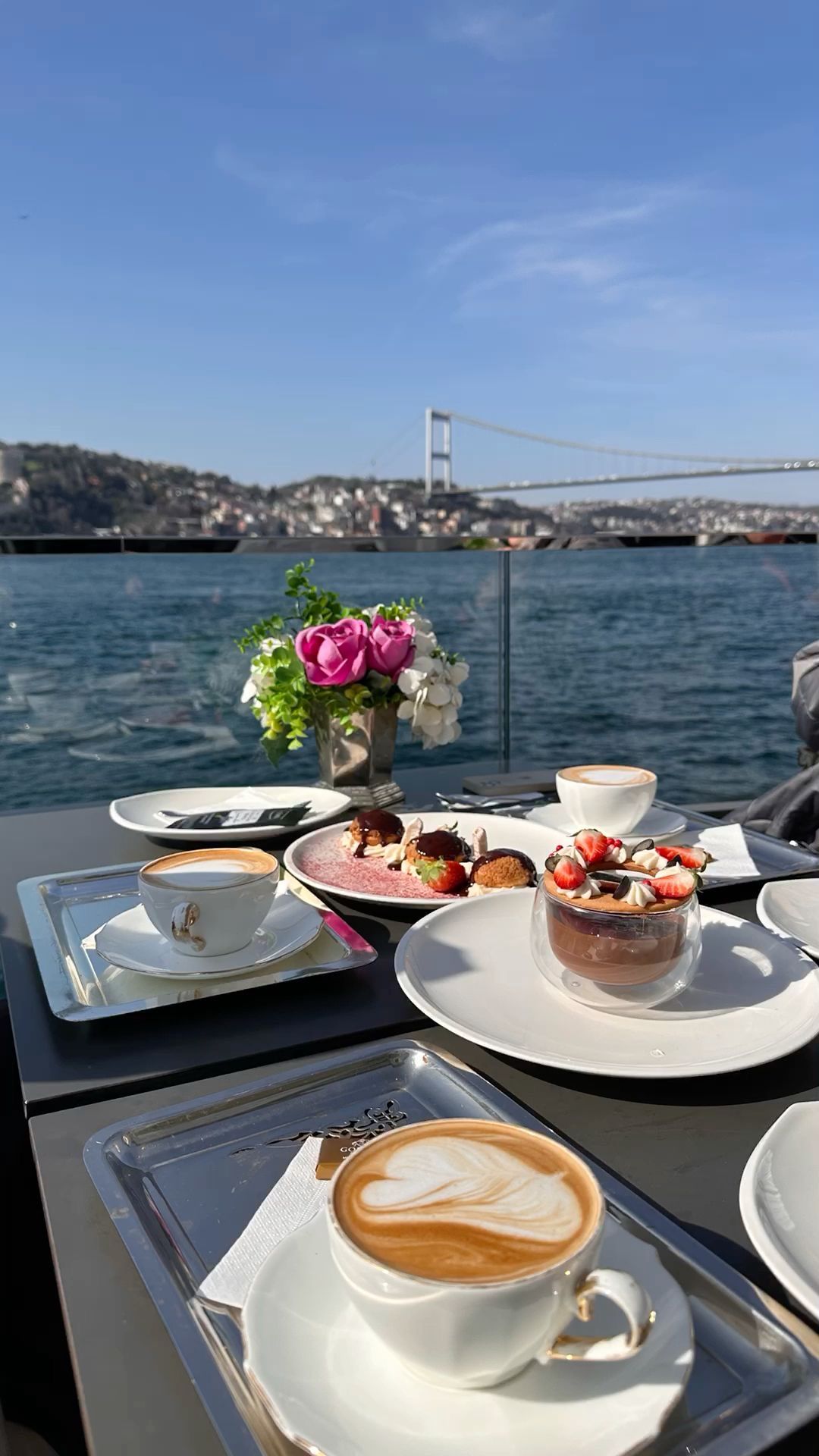 Düşman Çatlatacak Kahve Sunumu Manzarası